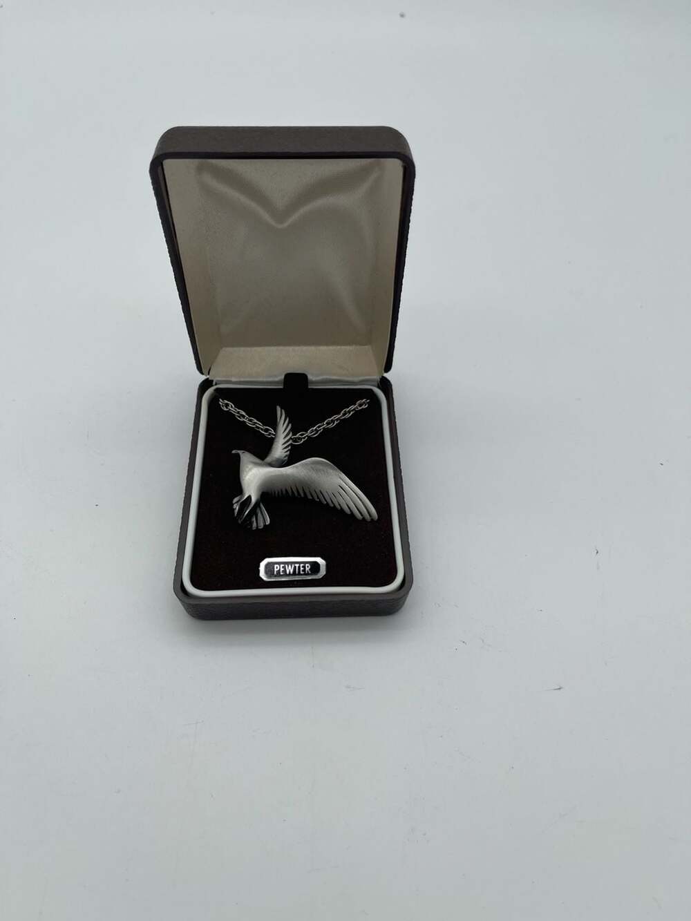Vintage Genuine Pewter Seagull Flying‎ Bird Pendant Necklace with Original Box